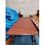 Victorian 2 leaf extending Mahogany dining table on casters