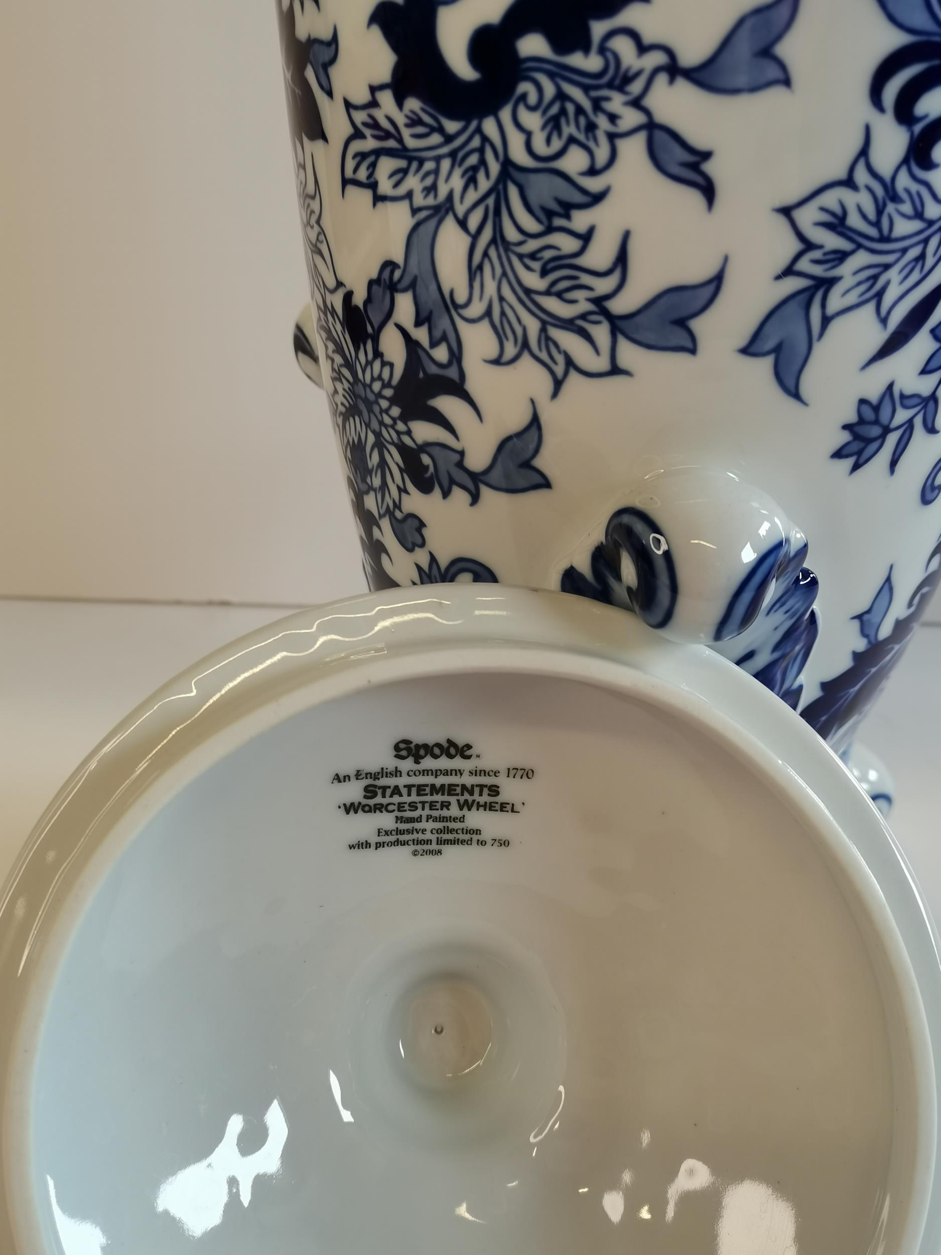 Spode Statements 'Worcester Wheel' Temple Jar - Image 2 of 2