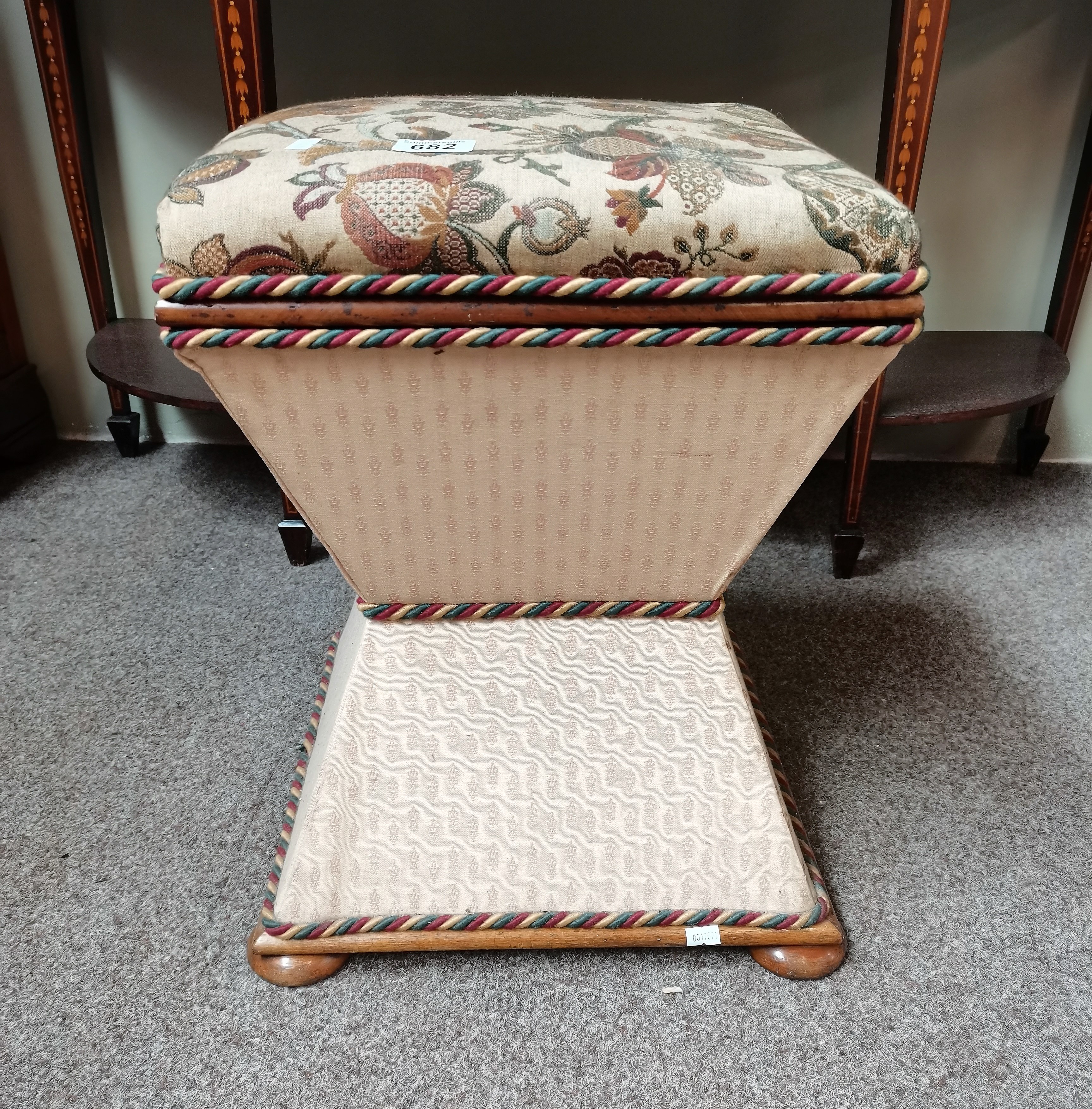 Victorian Commode with fabric covering - Image 3 of 3