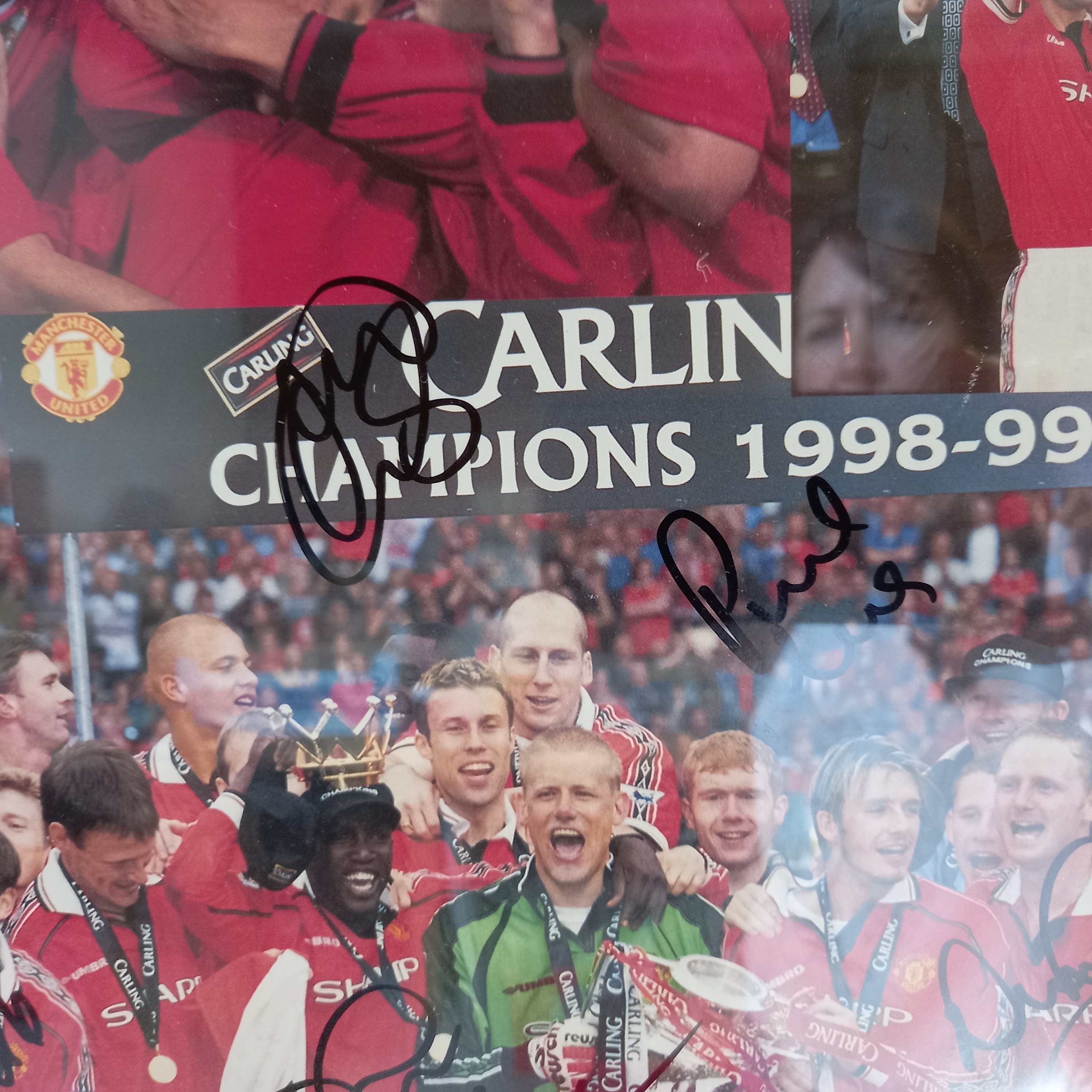 Large Manchester United signed Poster 1998-1999 Treble Champions - Image 2 of 7