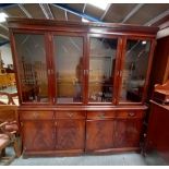 Mahogany display cabinet with glazed top