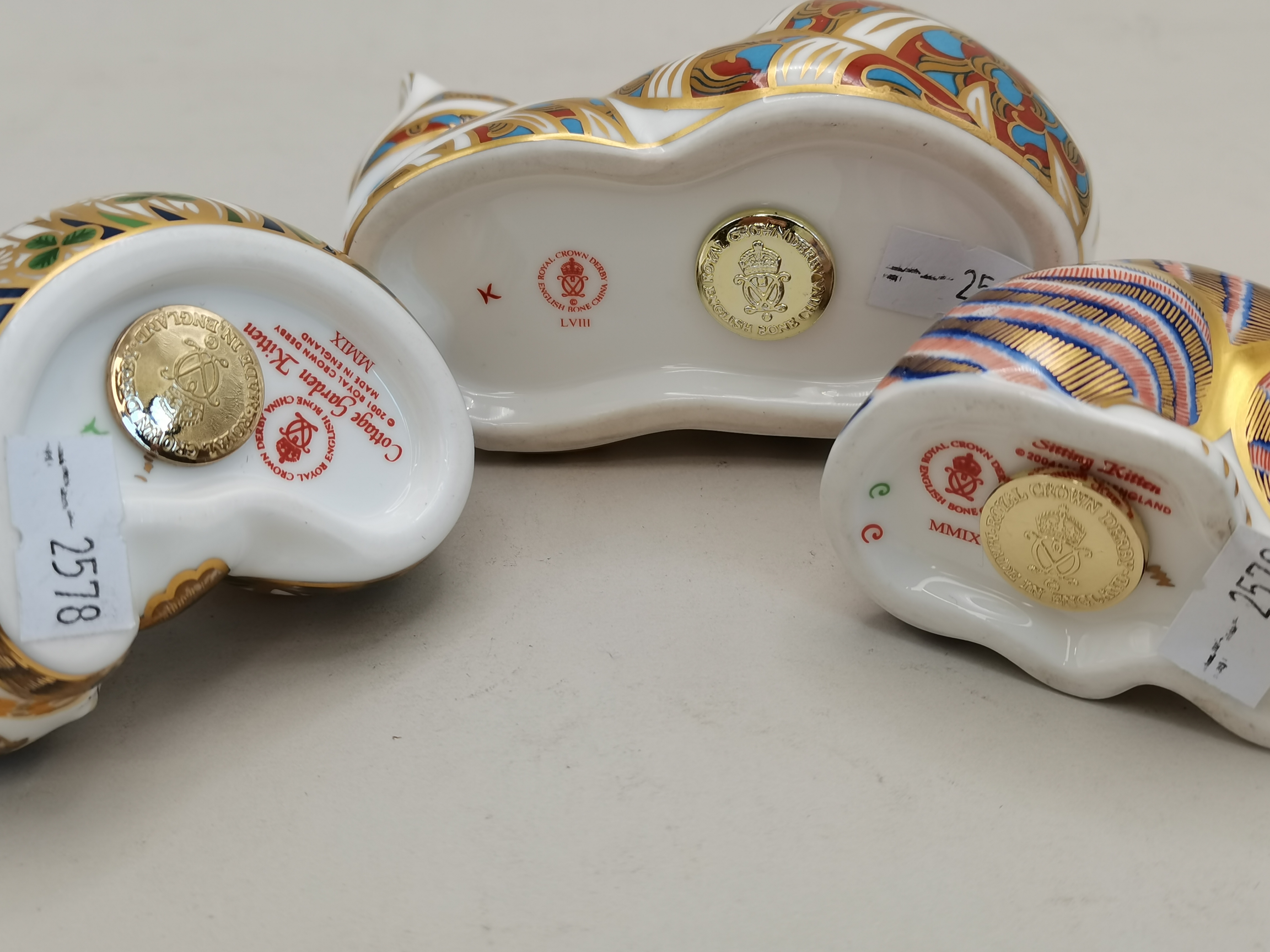 x3 Royal Crown Derby Cats - Image 2 of 2