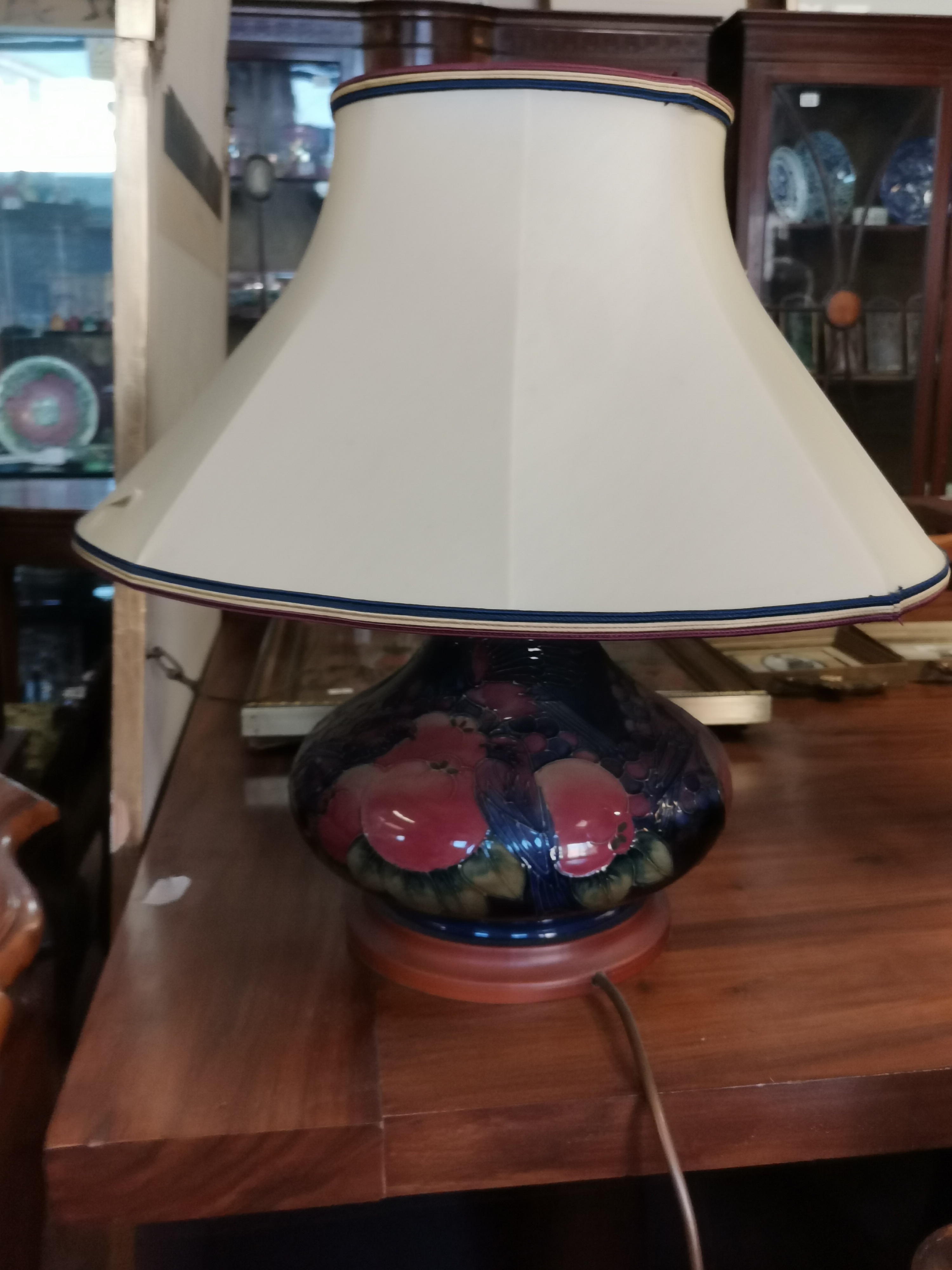 Moorcroft Berry and FInch table lamp