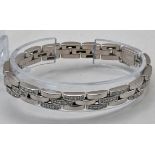 Cartier Maillon Panthere 3 Row Diamond Bracelet in 18 carat White Gold - Image 4 of 9