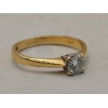 A diamond solitaire ring on 18k gold2 g size L