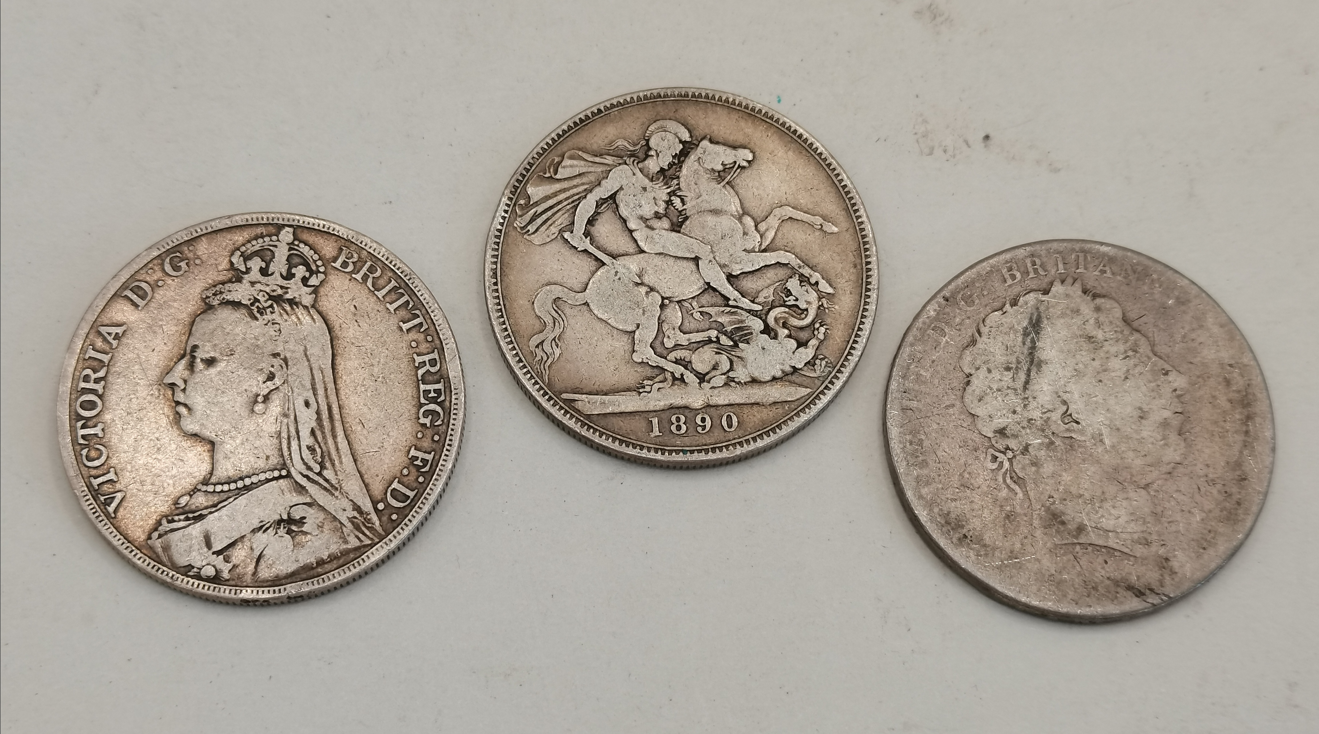 3 x Victoria crowns