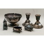 A SMALL GROUP OF SILVER AND SILVER PLATE