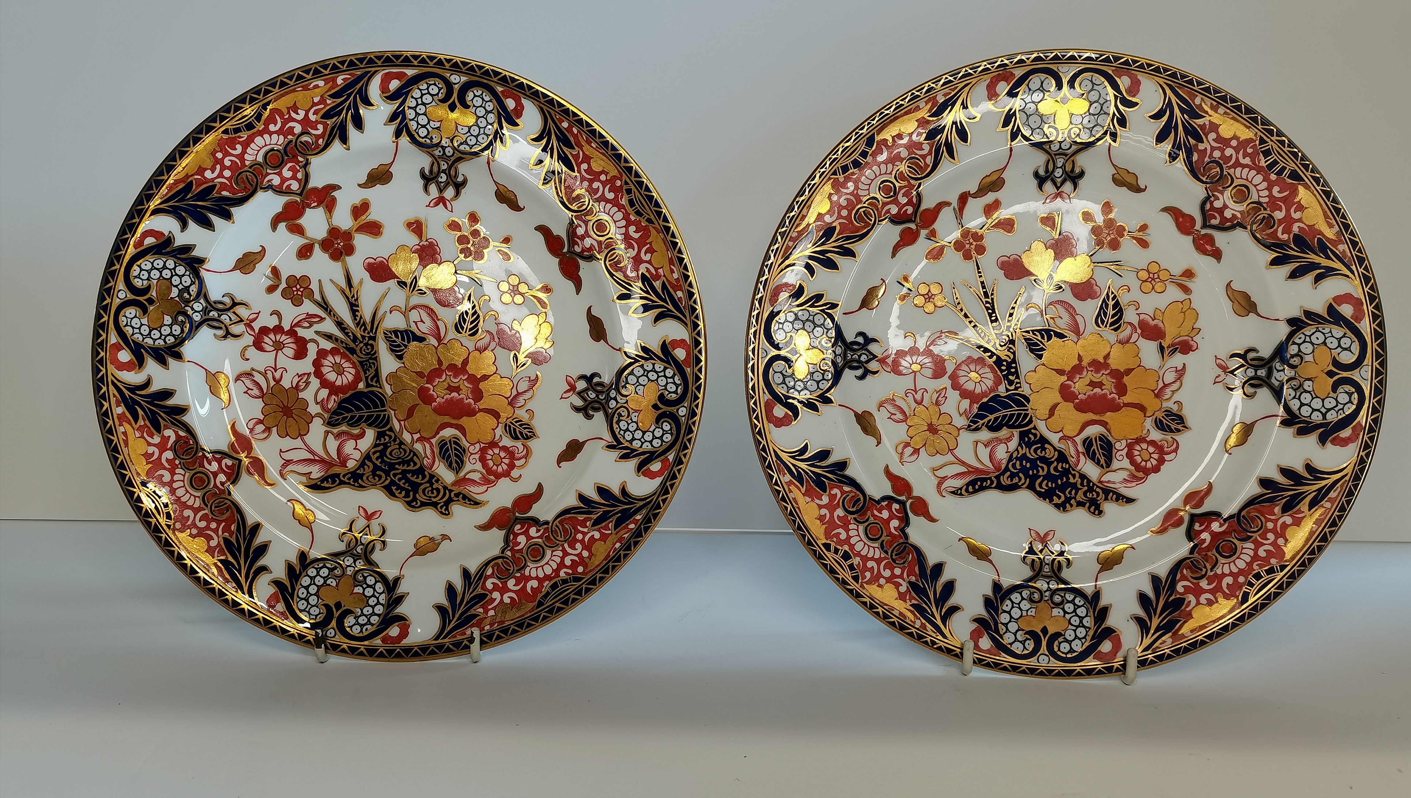 2 x Royal Crown Derby Imari cake serving plates 23cm diameter VGC