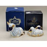 Crown Derby lambs x 2 gold stopper