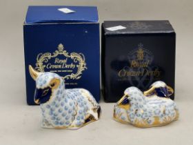 Crown Derby lambs x 2 gold stopper