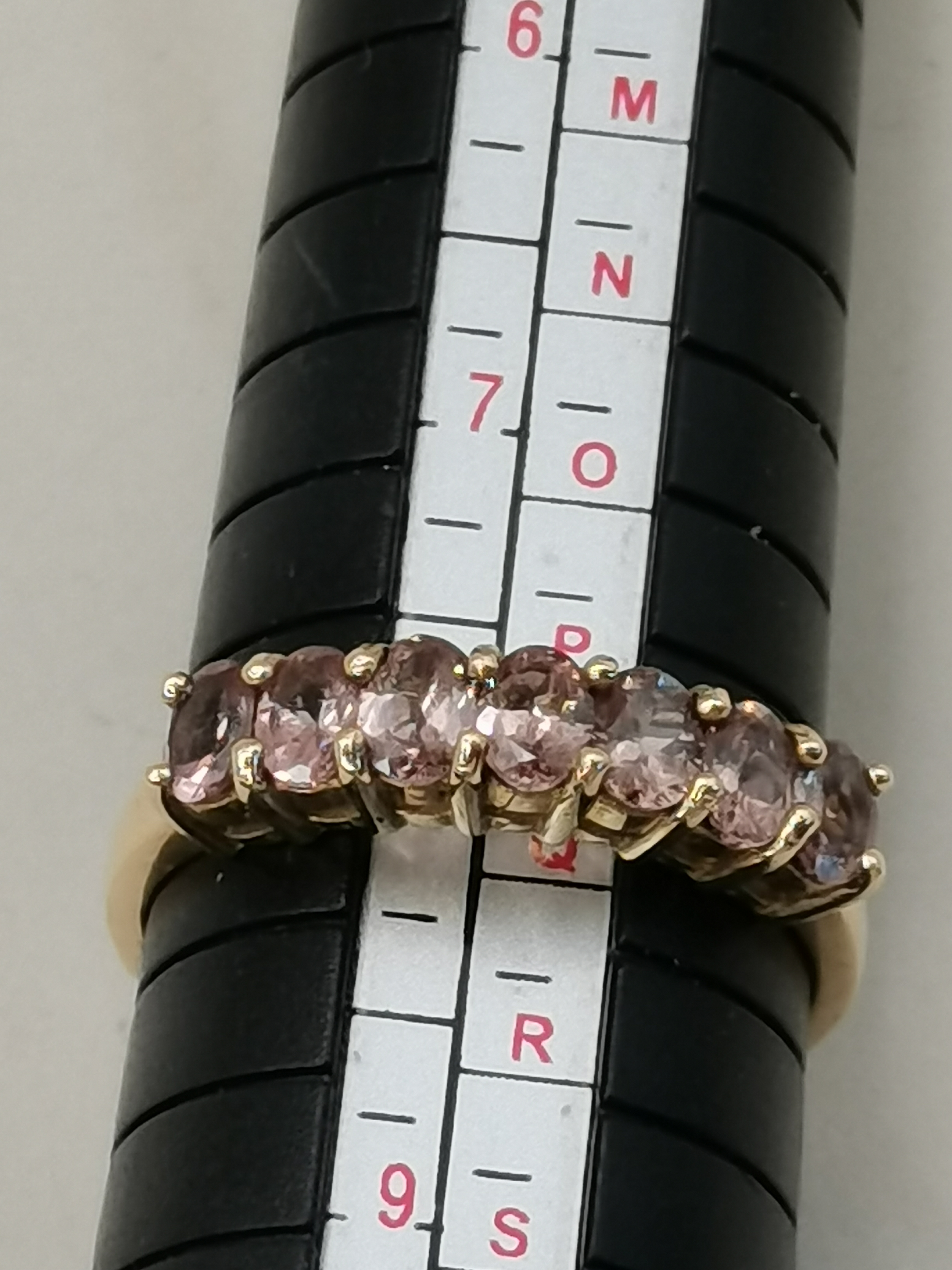 A 9 carat gold pink sapphire ring - Image 3 of 3