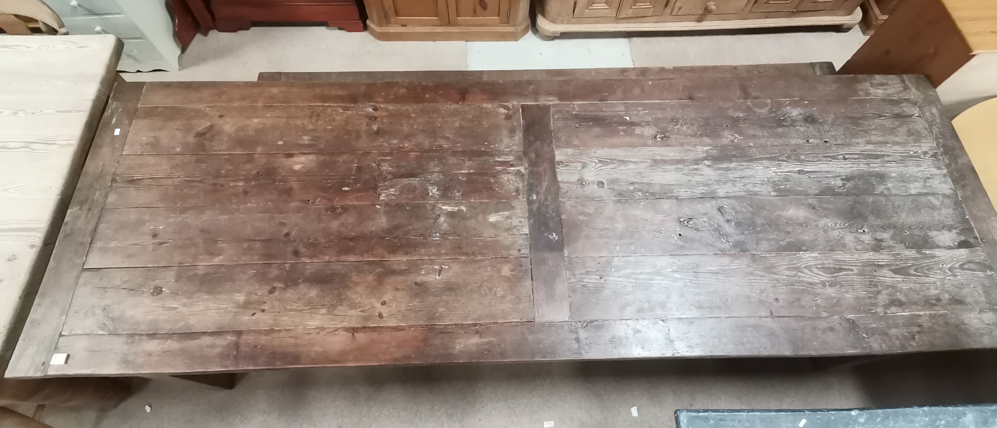 Large antique pine kitchen table and bench - Image 2 of 3