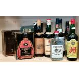 7 x bottles vintage spirits incl Glenlivet and Lagavulin whisky