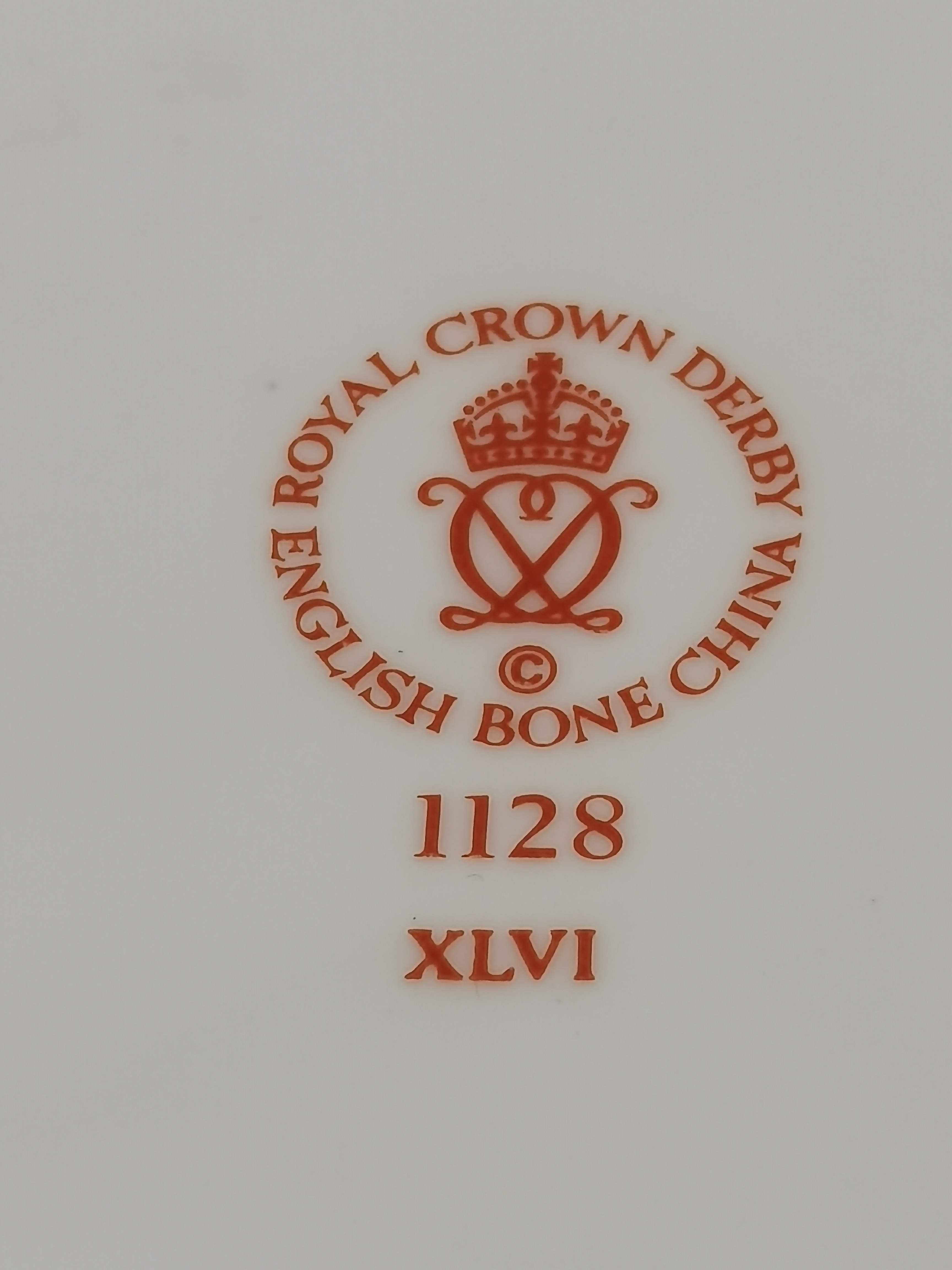 Royal Crown Derby plate 1128 XLVI D16cm - Image 2 of 2