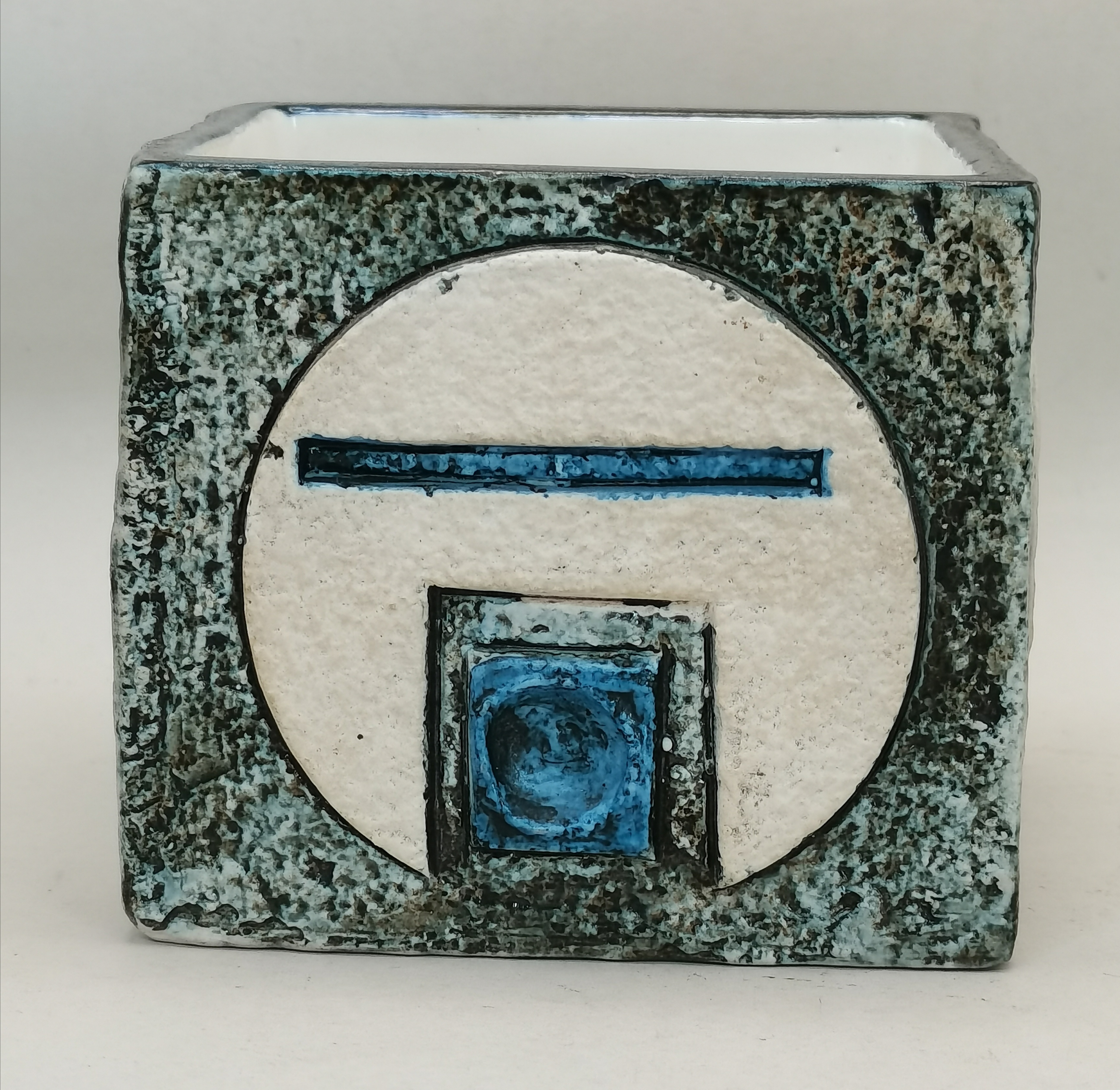 Troika Square vase by Tina Doubleday 1977-1979