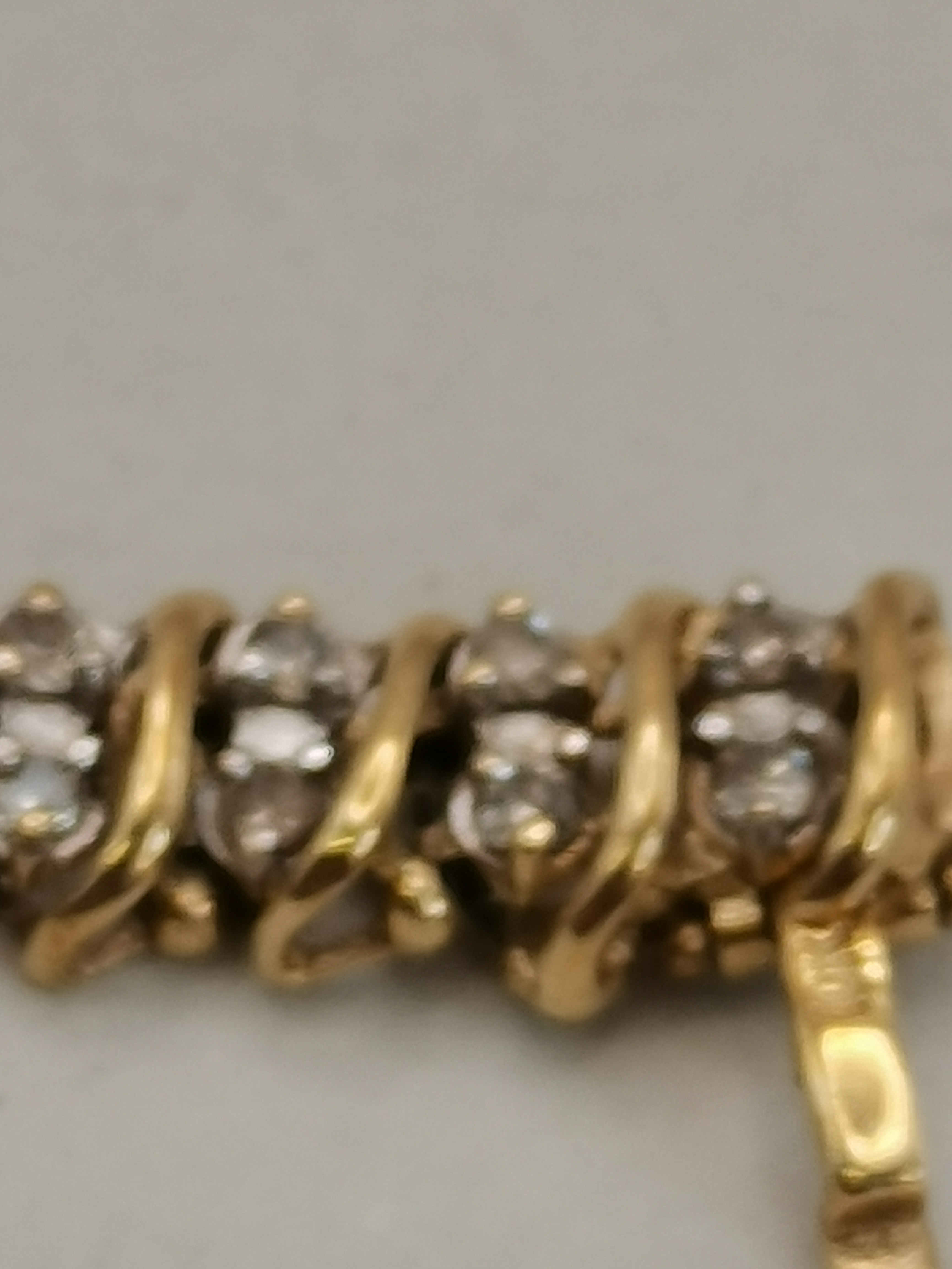 Diamond and gold set bracelet 18cm long 10g - Image 3 of 3