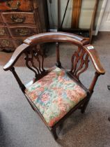 A Victorian mahogany corner chair