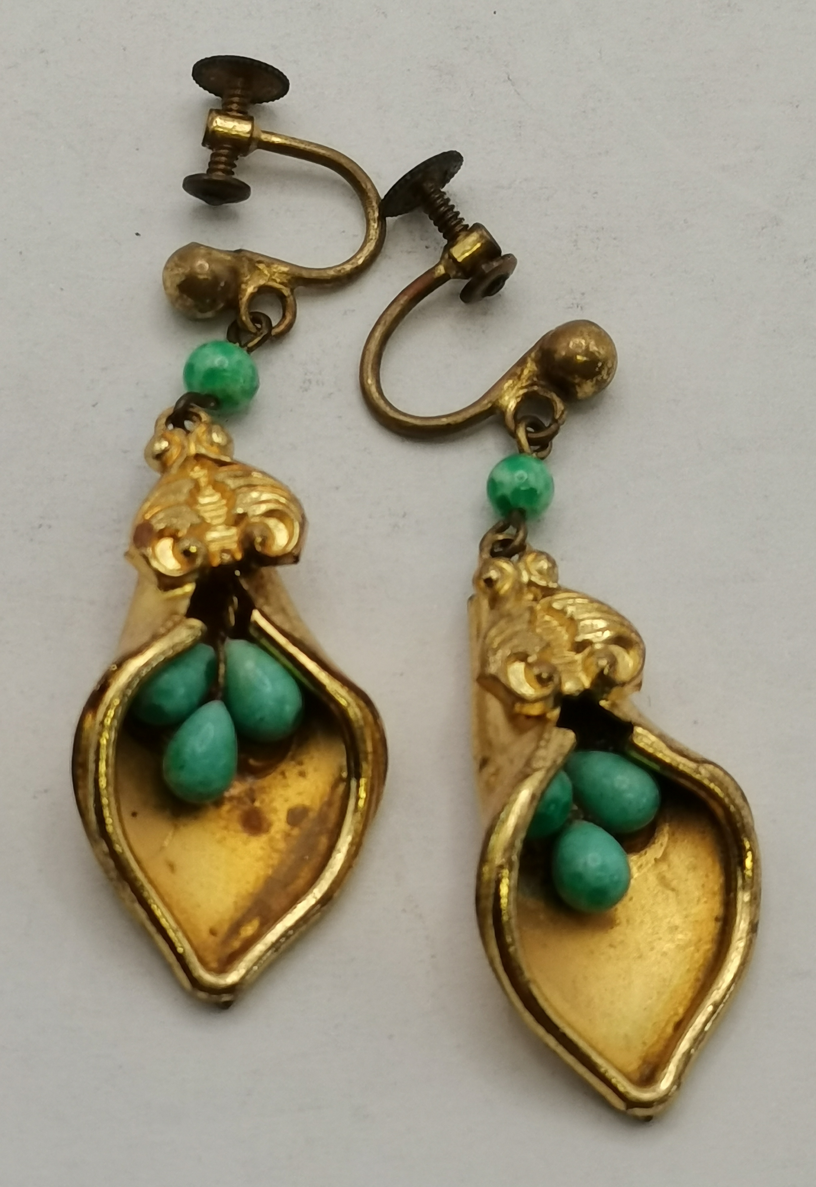 X2 pairs of screw back vintage Earrings - Image 3 of 3
