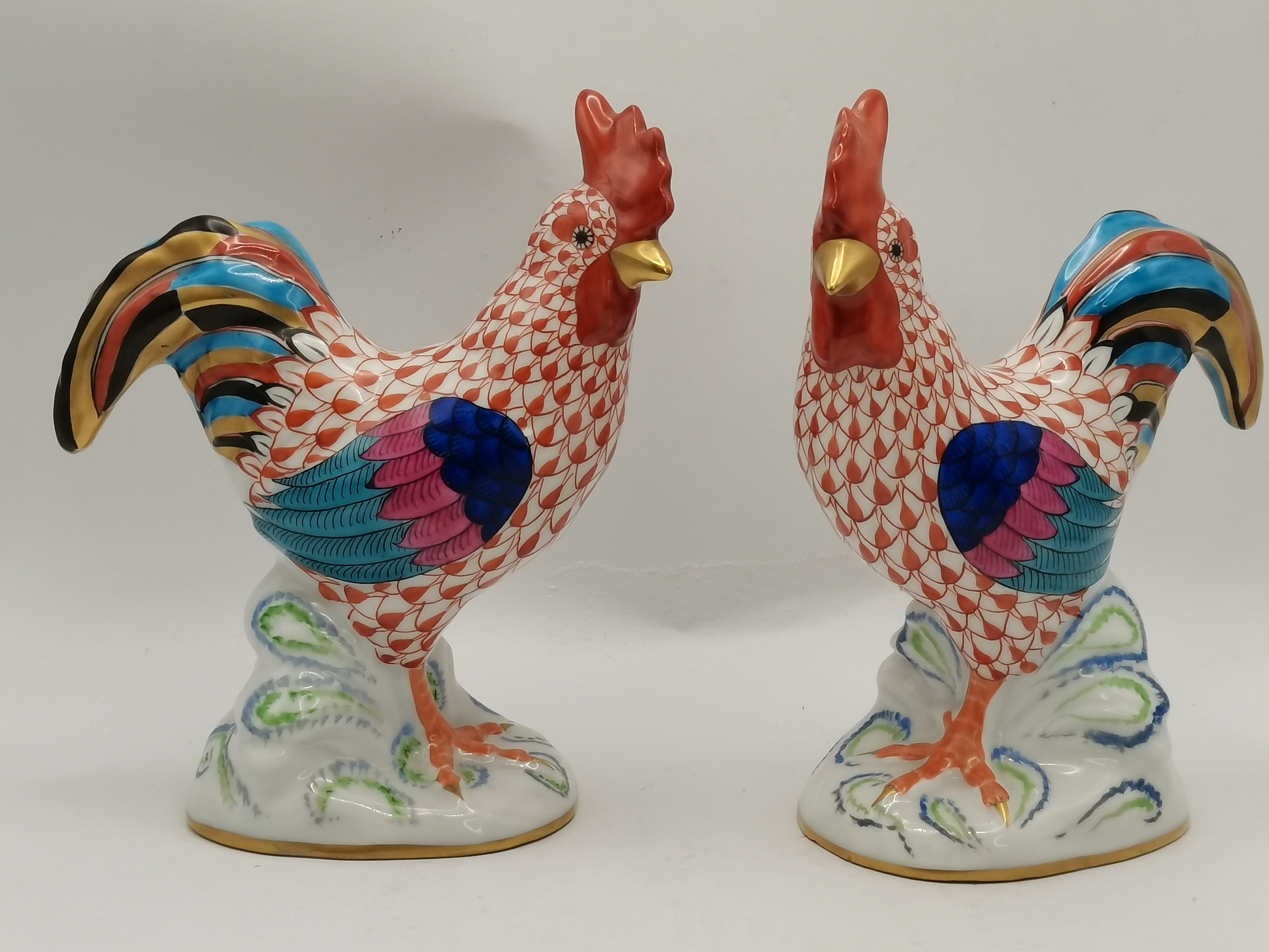 A Pair of Herend Porcelain Rust Fishnet Roosters