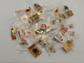 Collection of over 100 pin badges - Robertson, CocaCola, Blue Peter, Breweries etc etc