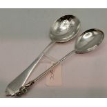 Two Edwardian silver spoons, Apostle top and Trefid