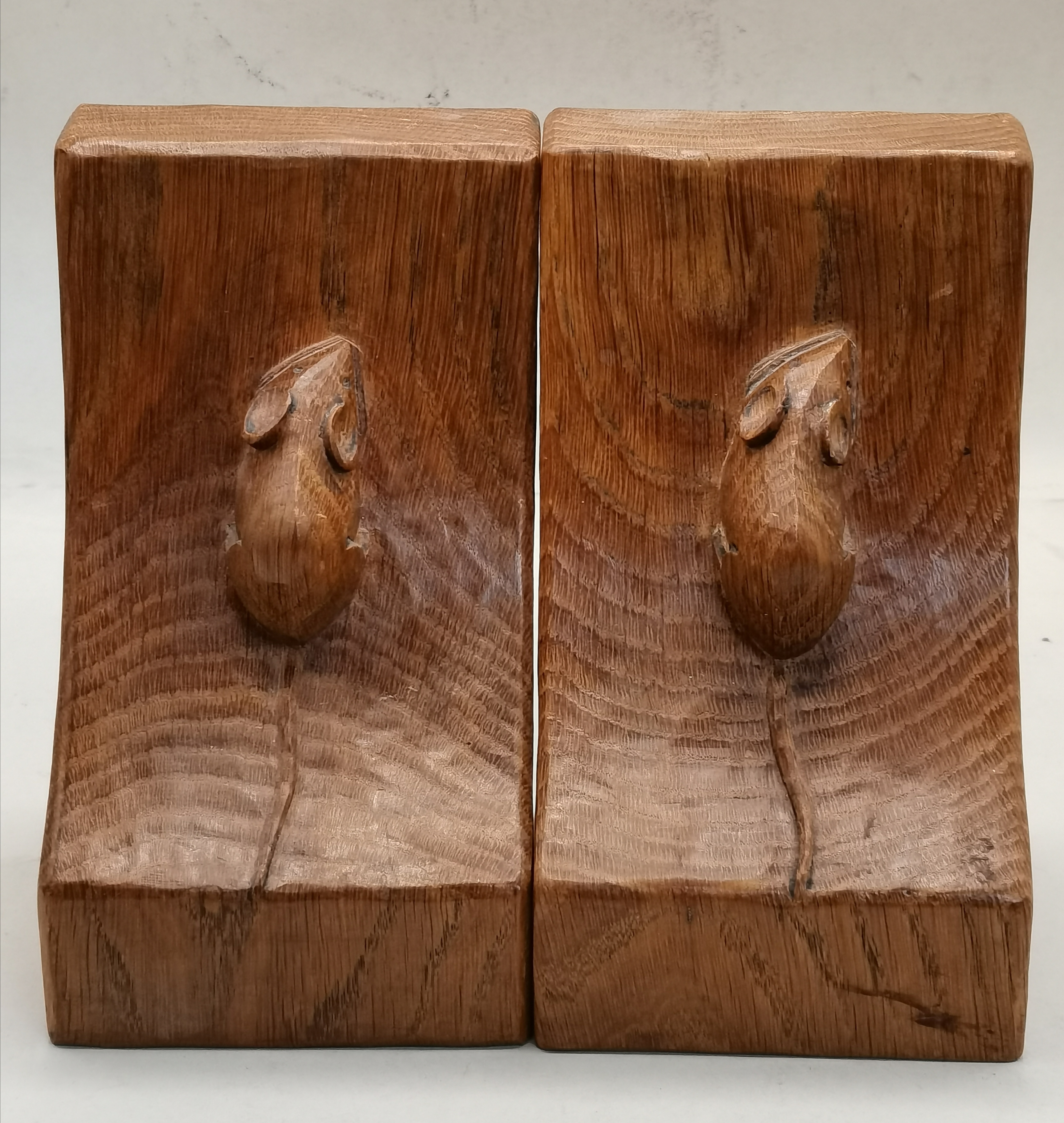 Robert Thompson, a pair of Mouseman oak book ends - Image 2 of 6