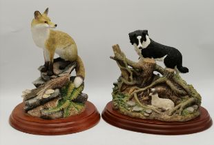 x2 Border Fine arts figures on wooded stands