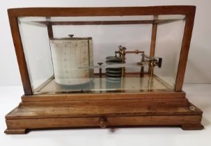 A cased barograph, late 19th/early 20th Century