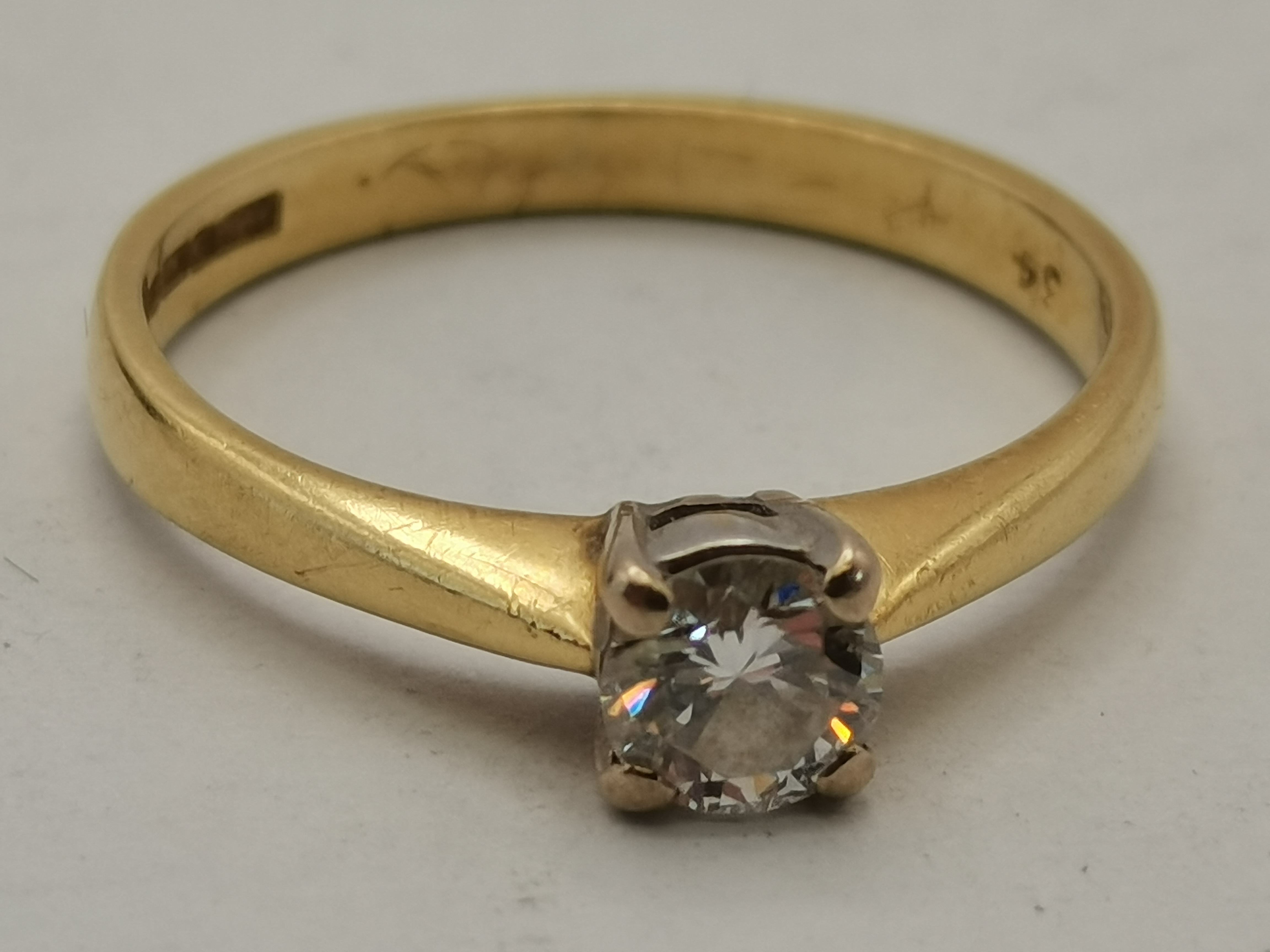 A diamond solitaire ring on 18k gold 2g size L - Image 2 of 5