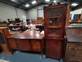 Strongbow Mahogany sideboard and matching floor standing corner