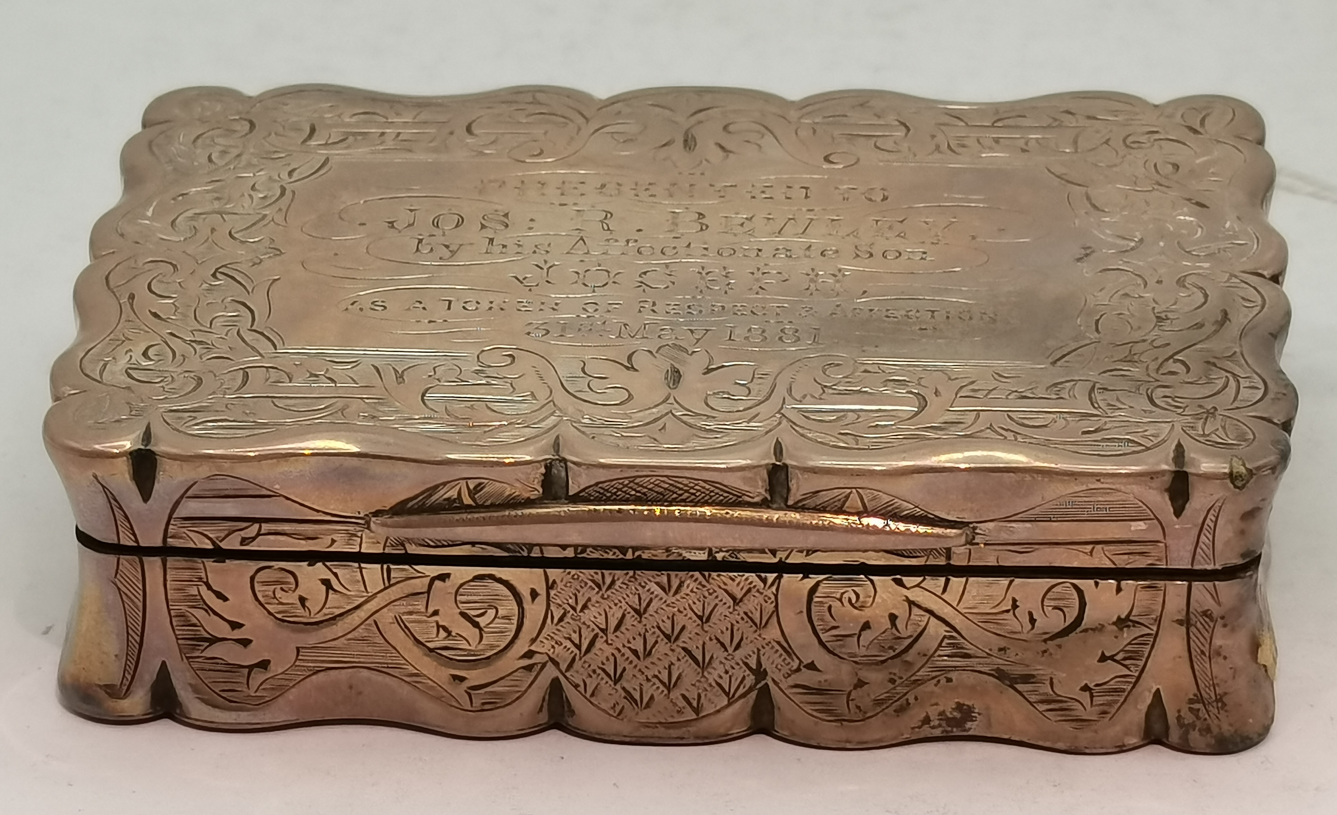 A Victorian silver snuff box