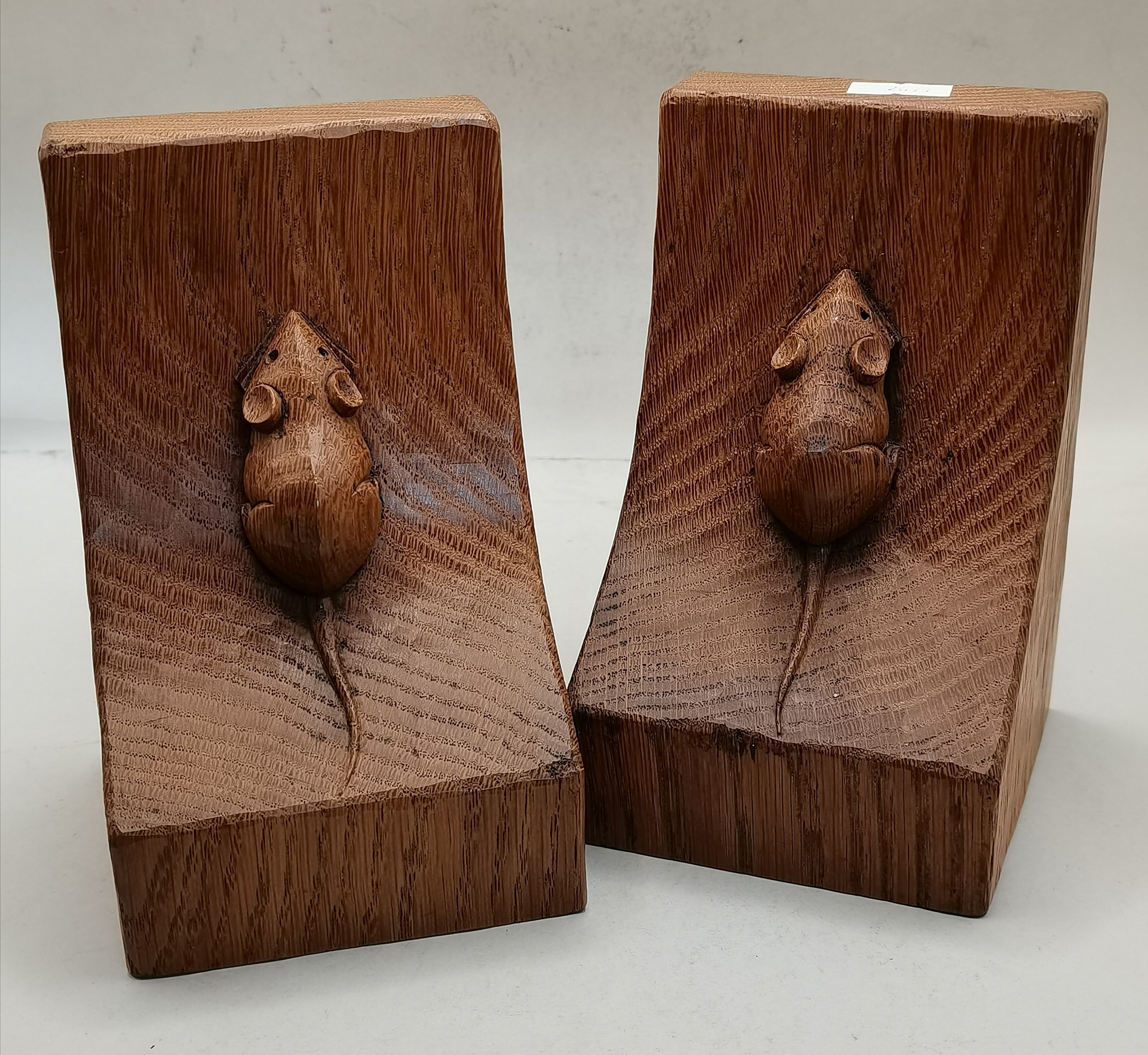 Robert Thompson, a pair of Mouseman oak book ends - Image 2 of 5