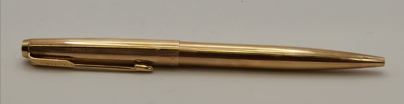 A12ct gold Parker pen