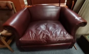 Leather 2 seater settee 1.3m x 85cm