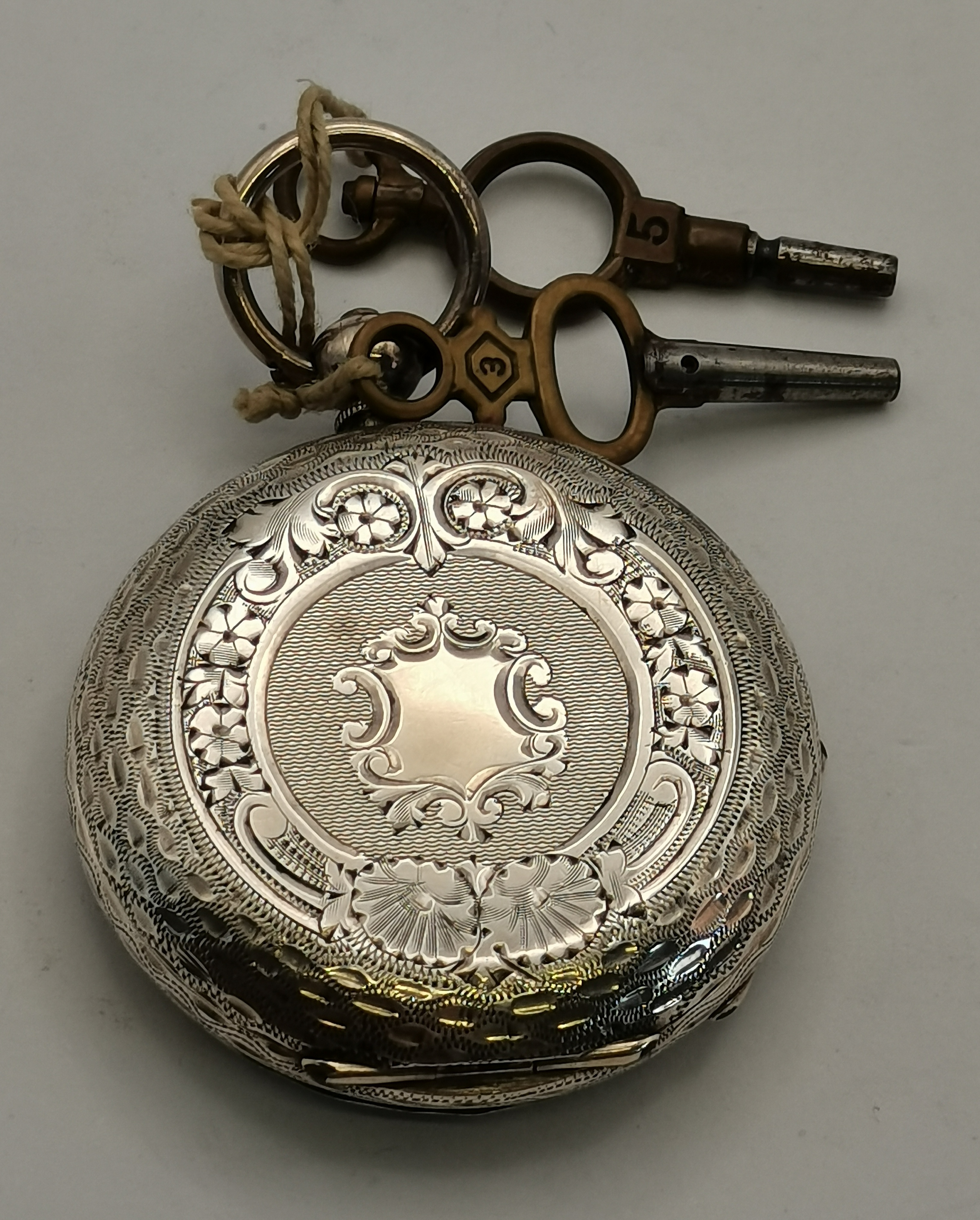 A Victorian silver open-face pocket watch - Image 3 of 3