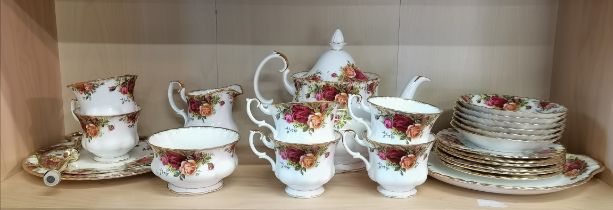Royal Albert Old Country rose tea set - teapot, milk jug, sugar bowl, 6 x cups, saucers