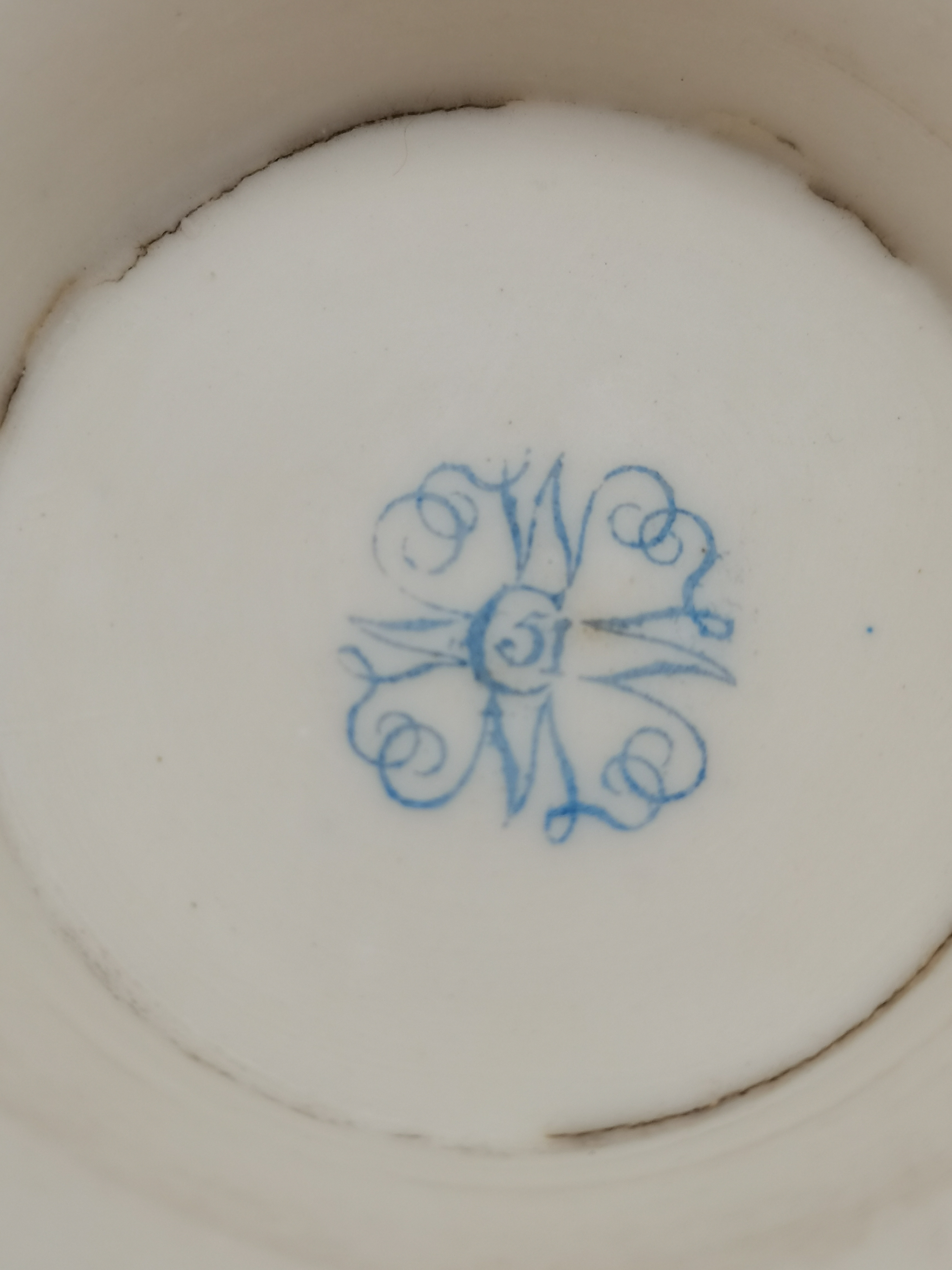 Worcester white dish with lid - Image 4 of 4