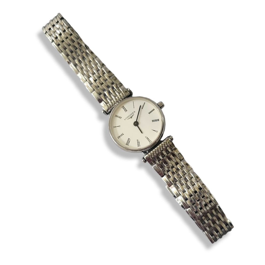 LA GRANDE CLASSIQUE DE LONGINES, A SILVER PLATED LADIES’ WRISTWATCH White enamel dial and Roman