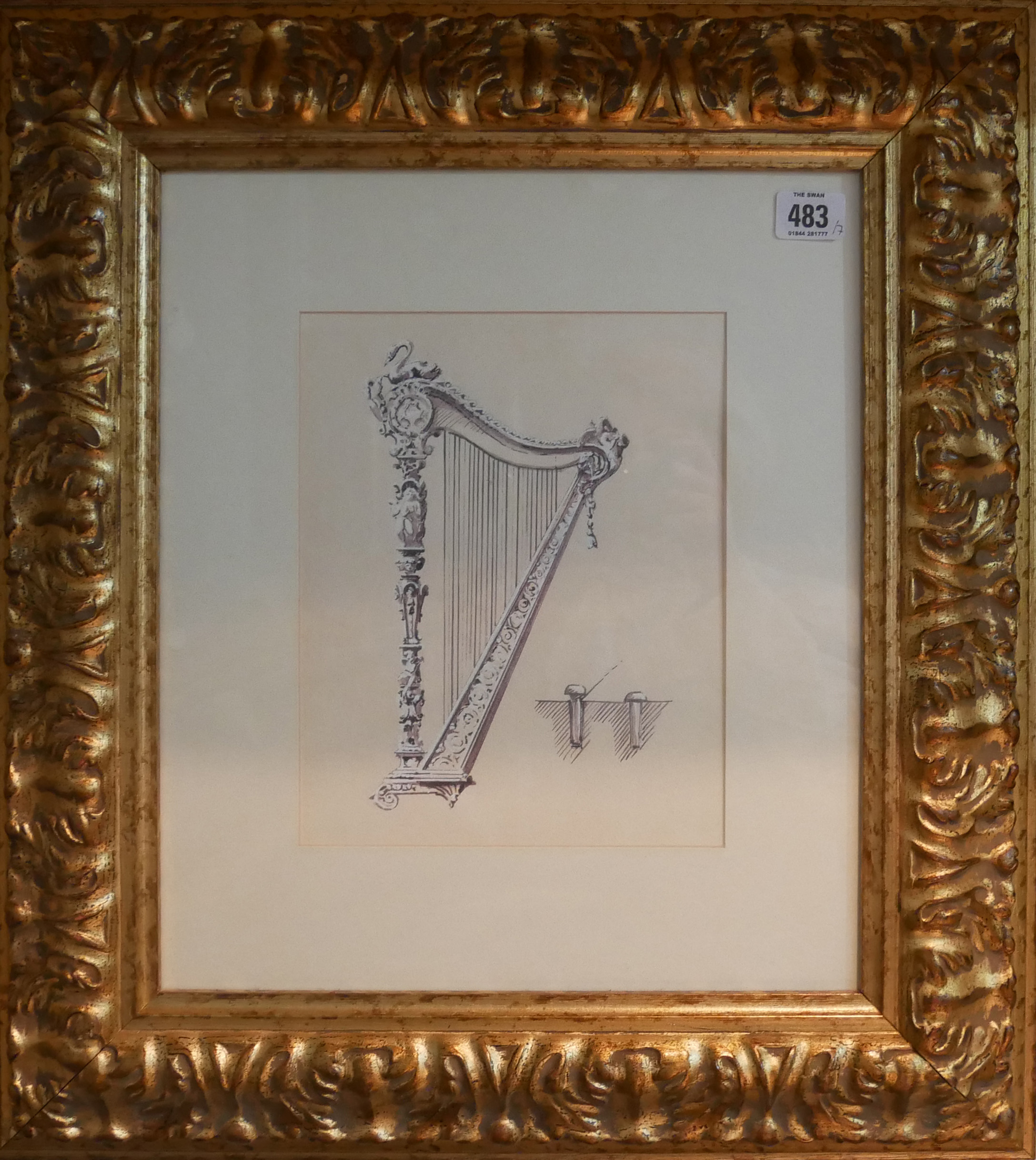A COLLECTION OF SEVEN MODERN MUSICAL INSTRUMENT PRINTS IN GILT FRAMES Including violin, harp and a - Bild 4 aus 6
