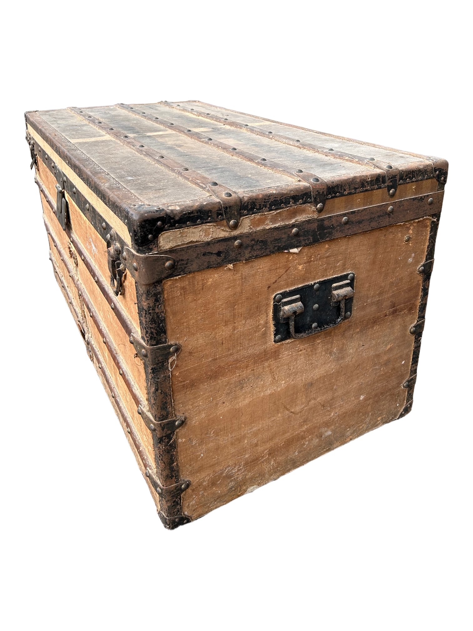 LOUIS VUITTON, A LATE 19TH/EARLY 20TH CENTURY WOODEN STEAMER TRUNK Marked ‘LV’ to both metal - Image 3 of 11