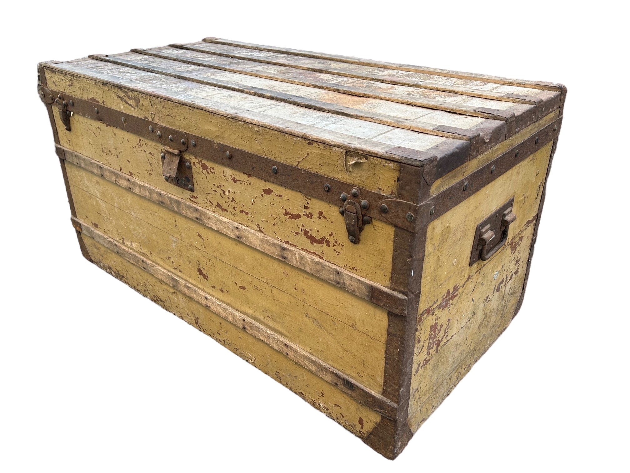 LOUIS VUITTON, A LARGE EARLY 20TH CENTURY WOODEN STEAMER TRUNK, CIRCA 1910 Interior bearing label to