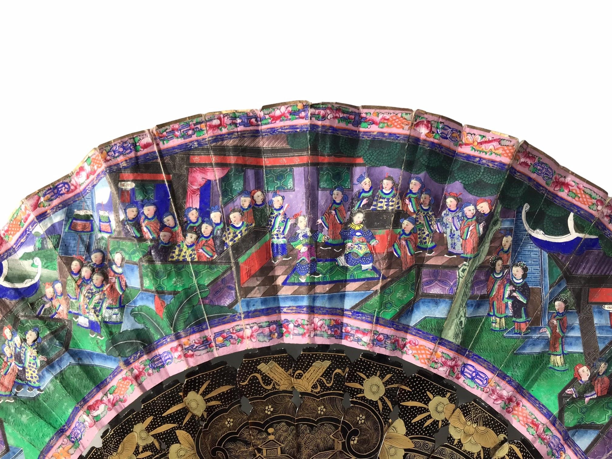 A CHINESE QING DYNASTY DAOGUANG PERIOD PAPER AND LACQUER FAN Painted on both sides decorated with ‘ - Image 4 of 5