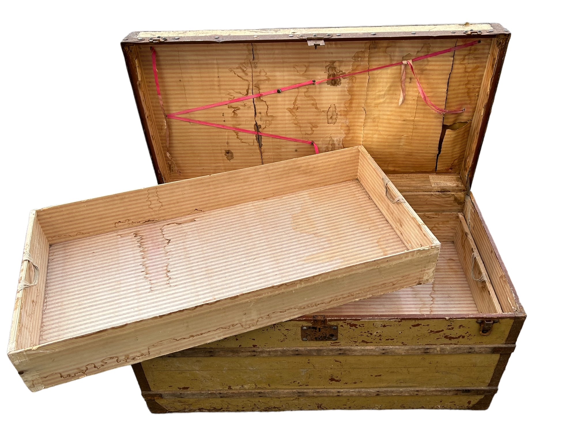 LOUIS VUITTON, A LARGE EARLY 20TH CENTURY WOODEN STEAMER TRUNK, CIRCA 1910 Interior bearing label to - Image 7 of 8