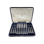 MAPPIN & WEBB, A CASED SET OF TWELVE SILVER HANDLED KNIVES AND FORKS, HALLMARKED SHEFFIELD, 1926. (