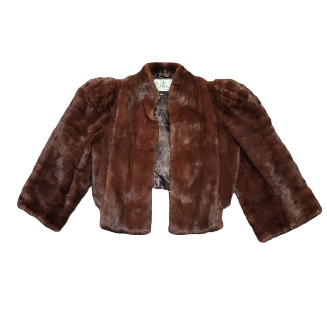 A COLLECTION OF FOUR VINTAGE FUR COATS To include S. Jaffa Furs, a dark red/brown short jacket, a - Image 4 of 4