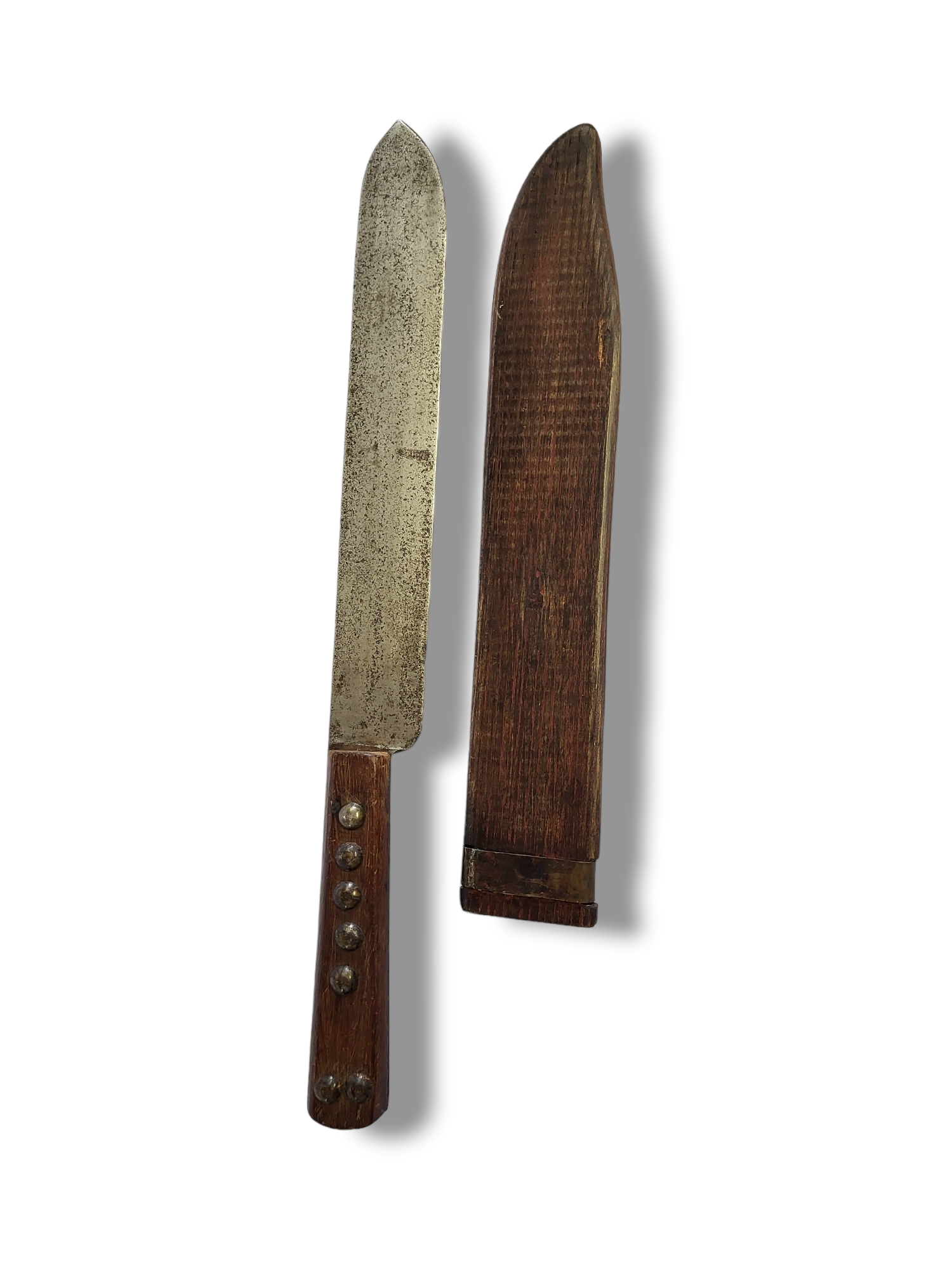 A LATE 19TH CENTURY NORTH AMERICAN INDIAN FIGHTING KNIFE With stud decorated grip, in brass bound - Image 2 of 4