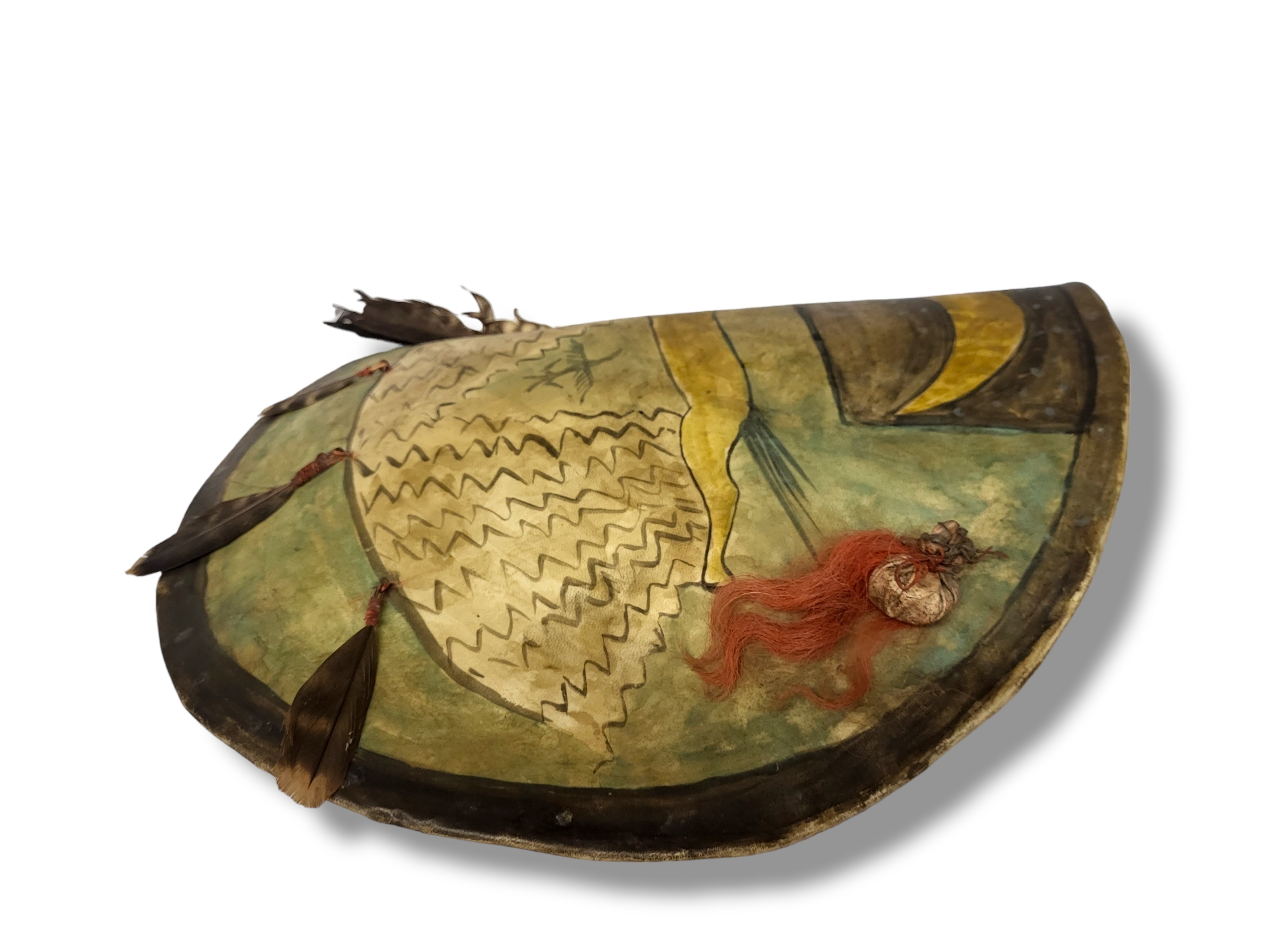 AN ANTIQUE NATIVE AMERICAN INDIAN ANIMAL SKIN 'MANDAN CHIEF' CIRCULAR SHIELD With hand painted - Image 3 of 6