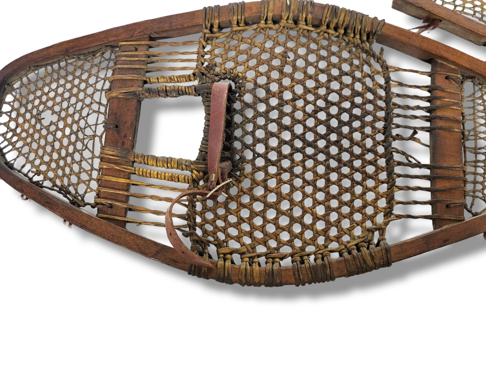 A PAIR OF ANTIQUE NATIVE AMERICAN INDIAN OVAL WOODEN SNOWSHOES With pierced wicker trellis and - Image 2 of 3