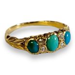 AN EARLY 20TH CENTURY YELLOW METAL, TURQUOISE AND DIAMOND RING Three graduated cabochon cut