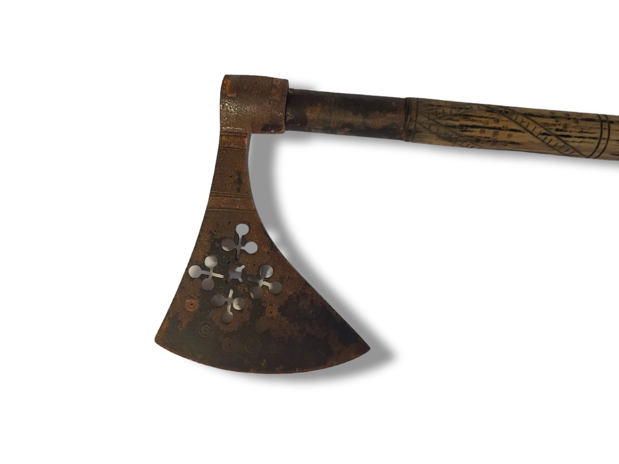 AN ANTIQUE NATIVE AMERICAN INDIAN IRON AND WOOD TOMAHAWK Having a iron axe head with copper - Image 3 of 5